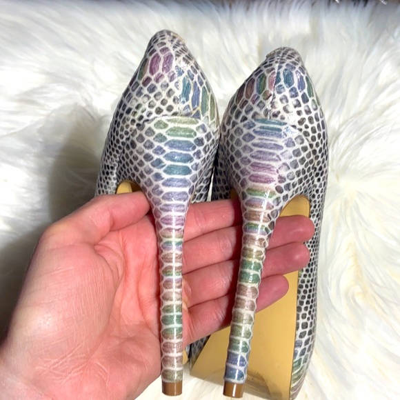 Steve Madden Women’s Nala Iridescent Snakeskin Platform Pumps NEW - Picture 7 of 7